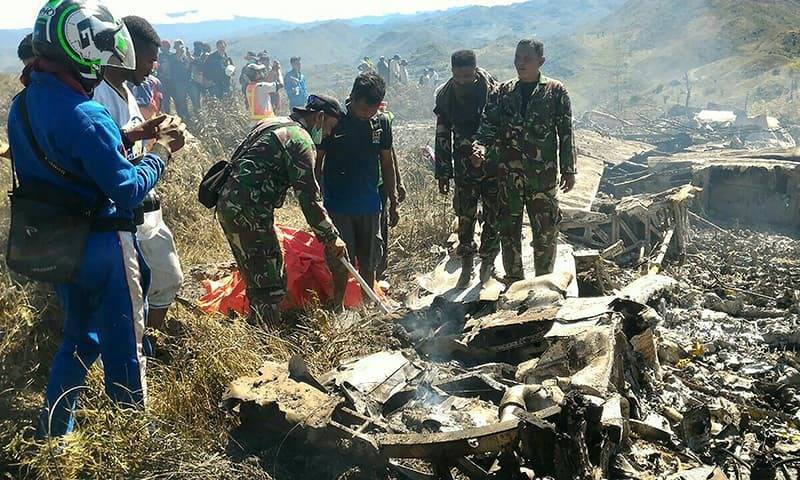 10 military personnel, 3 pilots killed as Indonesian air force plane crashes in Papua