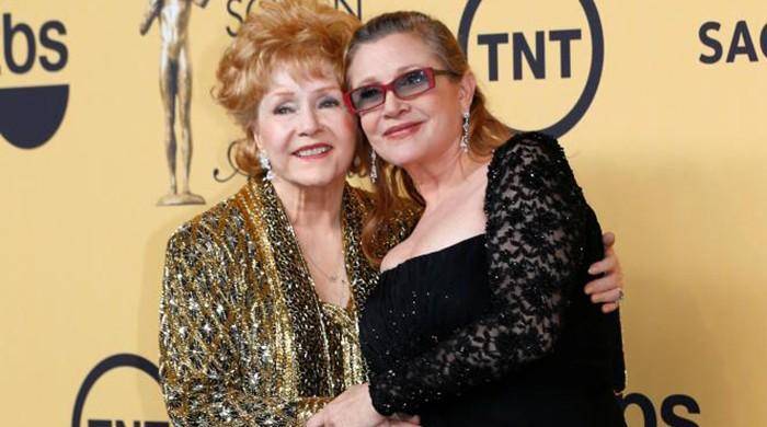 Carrie Fisher's mother Debbie Reynolds dies at 84