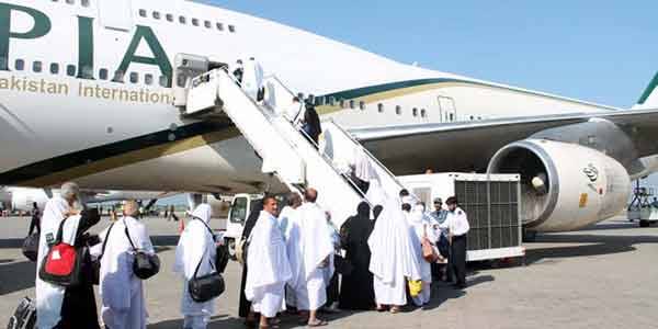 PIA announces cut in Umrah fares