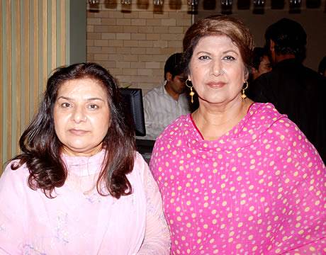 Rukhsana Noor, wife of Famous Director succumbs to cancer