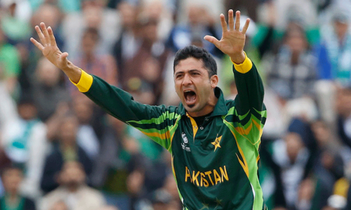 2nd ODI: Junaid, Amir shake the Australian team