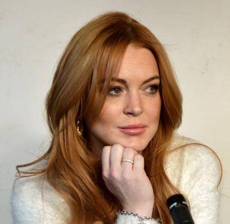Lindsay Lohan’s instagram bio 'Alaikum Salam' causing abuzz on Social media