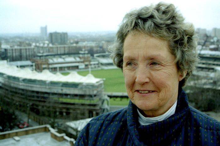 Former England women’s captain Heyhoe Flint dies