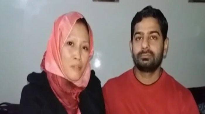 Japanese woman arrives Pakistan to marry her love 