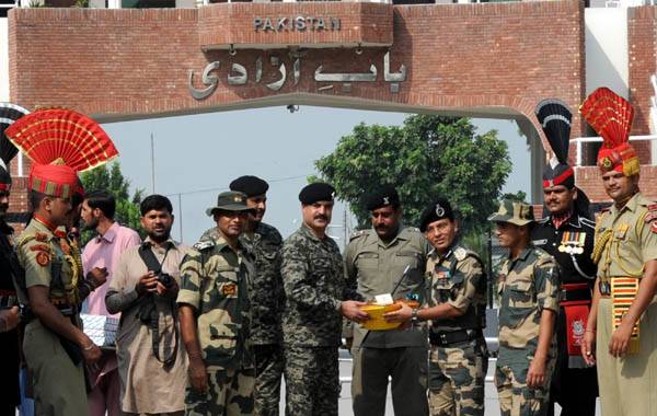 PRP, BSF exchange sweets on India’s Republic Day