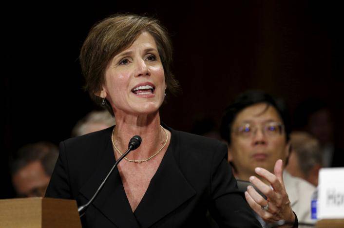 Trump dismisses top govt. lawyer