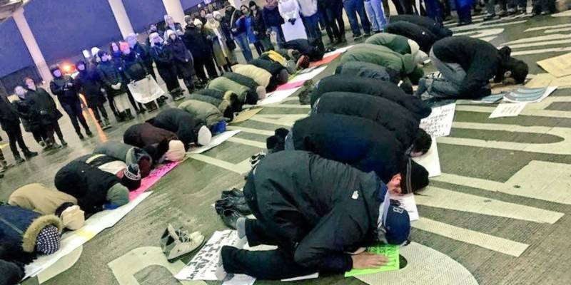 Momentous prayer of Muslims, Trump’s ban rejected