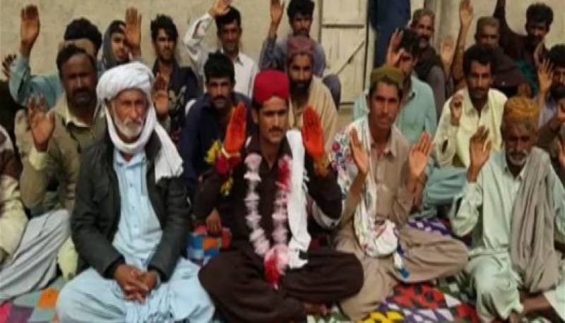 'Bilawal' stags sit-in for bride 