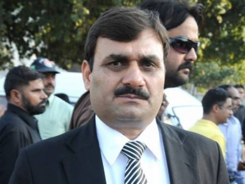 Firing in Haroonabad, PPP leader Shaukat Basra injured, ‘PS’ Killed 