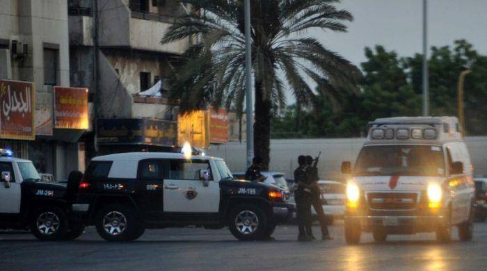 10 wanted suspects detained in Jeddah, Medina