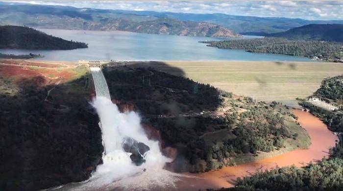 Urgent evacuations ordered below damaged California dam