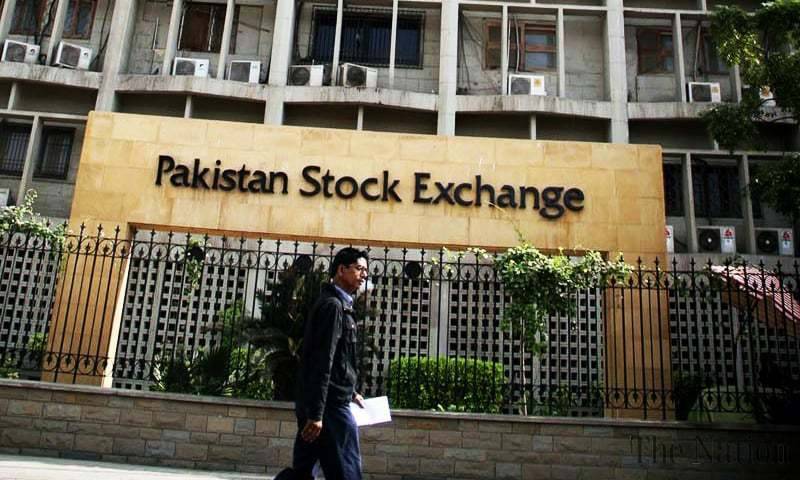 KSE-100 index sheds 554 points on heavy selling