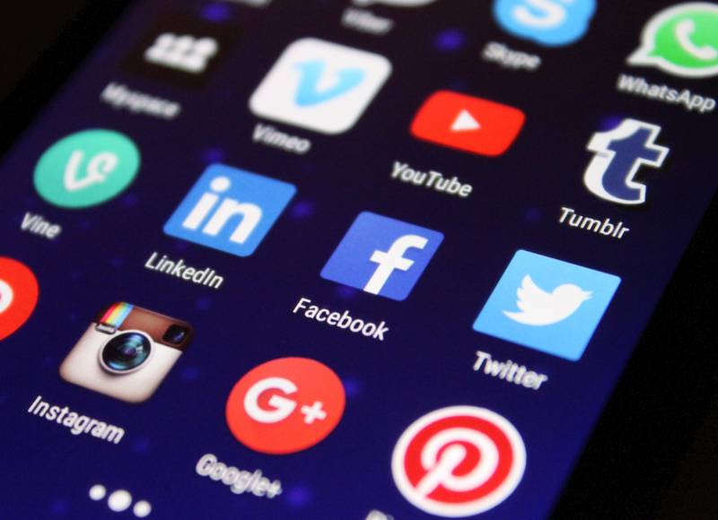 Heavy use of social media lead to isolation: Study