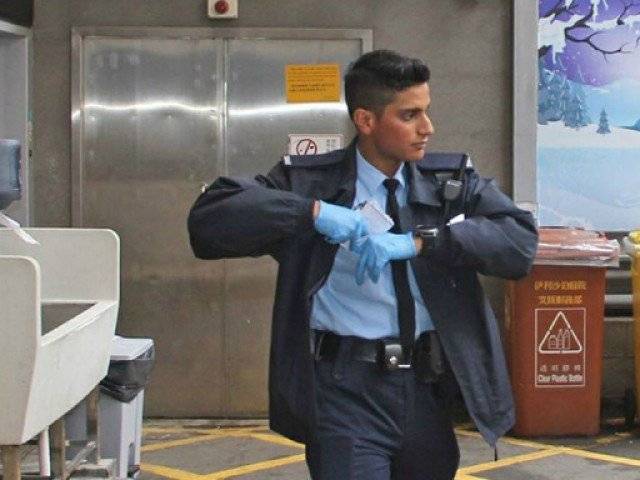 Pakistani policeman becomes Hong Kong hero