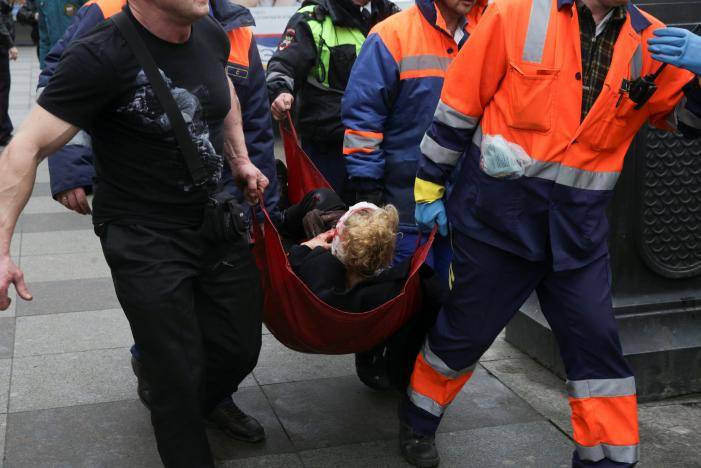 Russia metro blast leaves ten dead