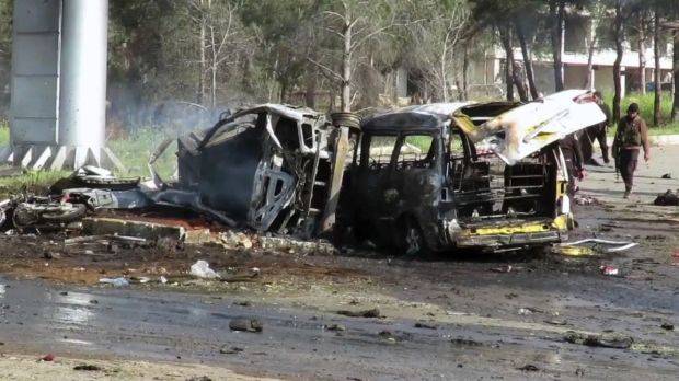 Bomb blast on Syrian bus convoy kills dozens