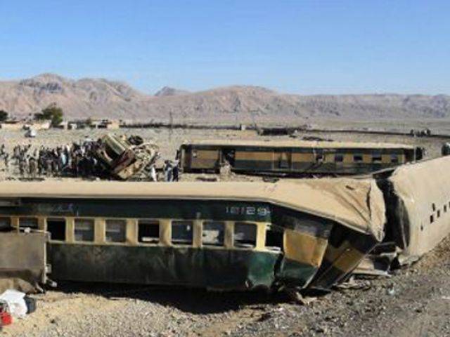Dozens injured as Jaffar Express derails near Gujranwala