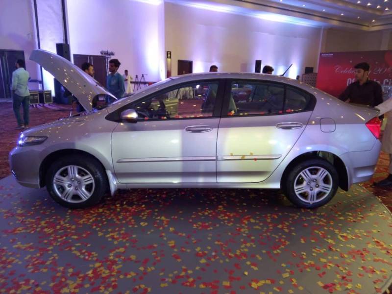 Pics: Honda launches City 2017 model in Pakistan