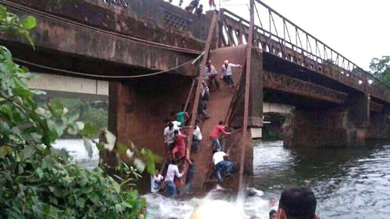 Bridge collapses in Goa, leaves two dead, several missing