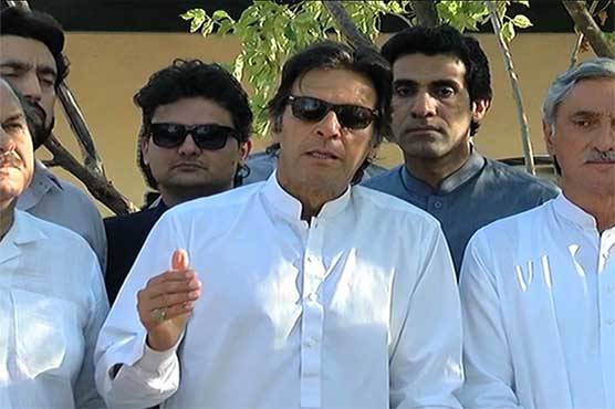 Imran Khan urges SC to seek PM Nawaz’s resign till JIT