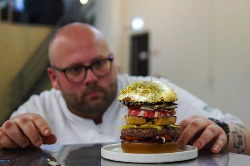 World’s most expensive burger (Pics)