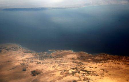 Egypt court halts all verdicts on islands transfer deal