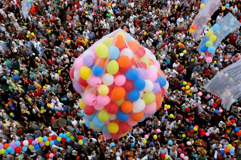 Muslims around the World Celebrate Eid ul-Fitr