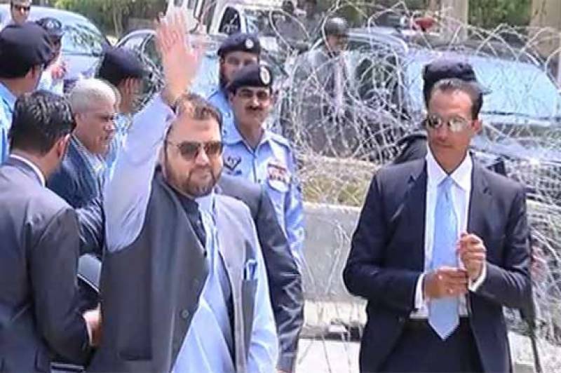 PM Nawaz’s son Hussain Nawaz appears before Panama JIT for sixth time