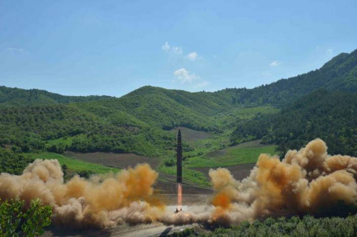 North Korean ICBM carry nuclear warhead, U.S. reacts