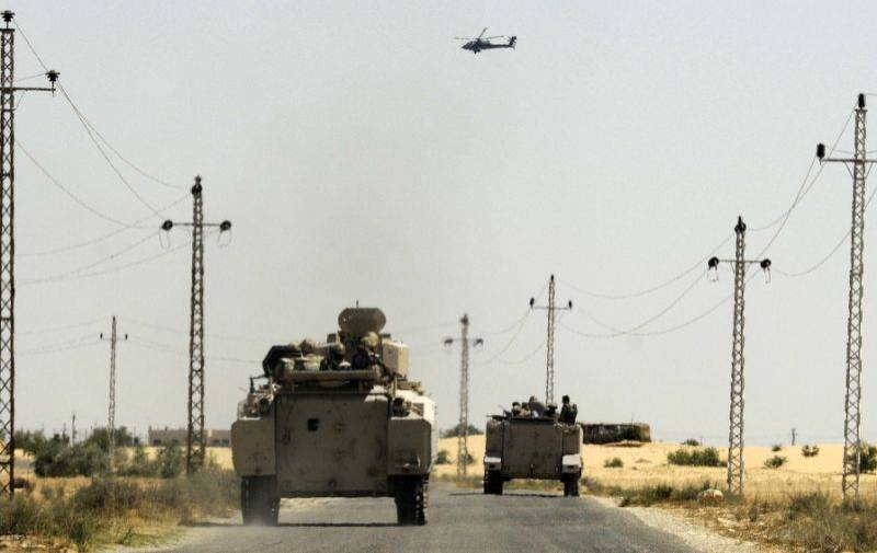 Ten soldiers killed in Sinai car bomb attacks