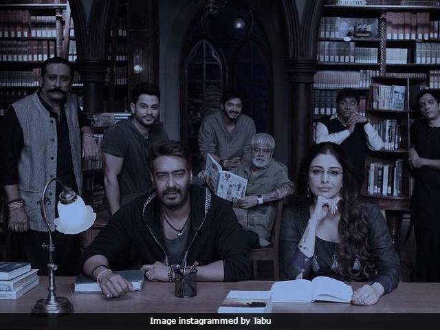 Tabu posts pics with Ajay Devgn at Golmaal 4 set