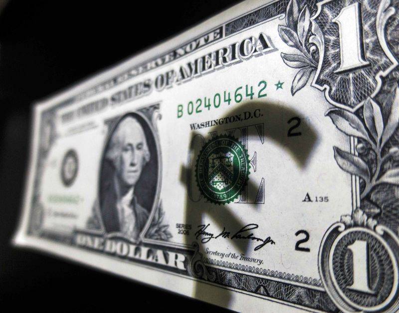 Euro jumps high than US dollar 