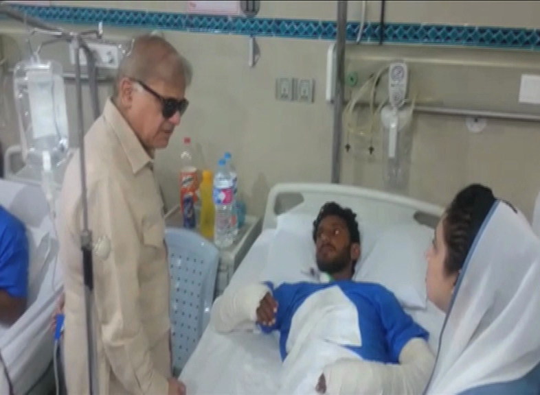 CM Punjab visits Lahore blast victims in Ittefaq hospital