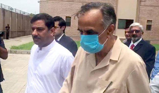 SECP former chief Zafar Hijazi gets post-arrest bail in record-tampering case