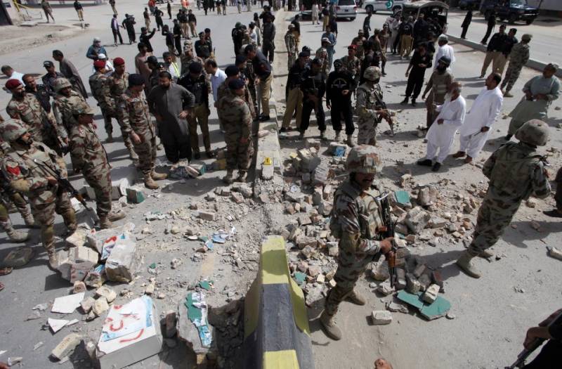 Roadside bomb blast kills eight soldiers in Quetta