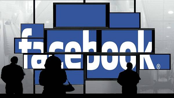 Facebook updates News Feed to kill fake videos