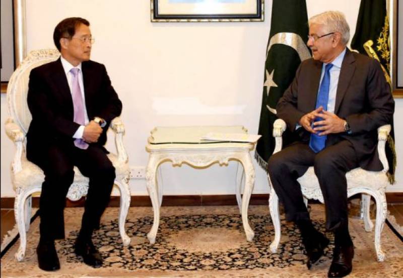 US envoy David Hale briefs Khawaja Asif on Trump's statement 