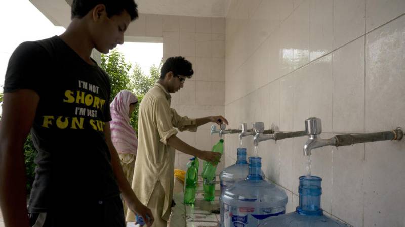 Groundwater contamination endangers millions in Pakistan