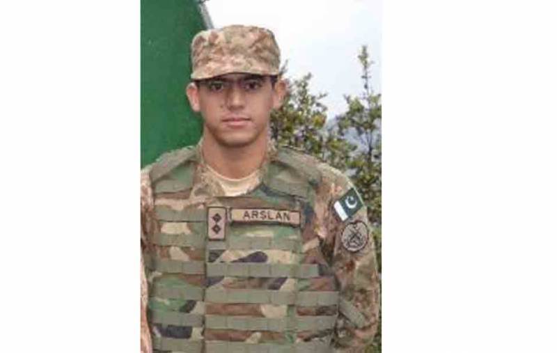 Cross border firing in Khyber Agency, Lieutenant Arslan martyred