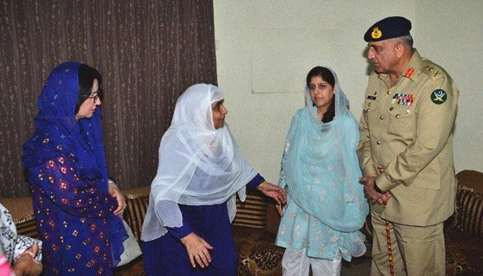 COAS Bajwa visits martyred Lt Col Amer Wahid's family  