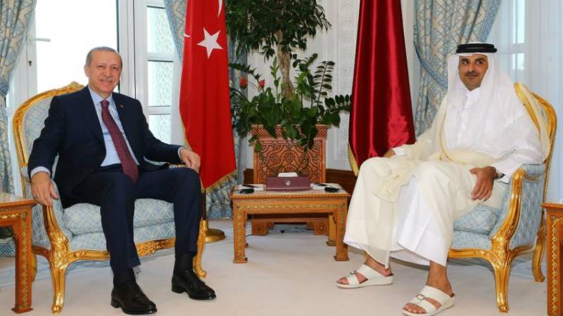 Iran, Turkey ink deal with Qatar to ease Gulf blockade