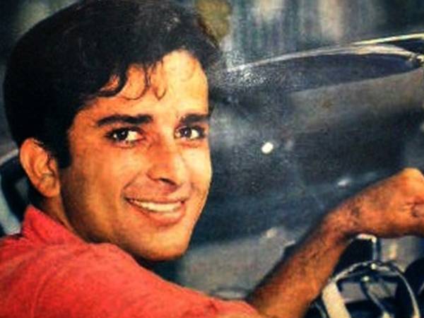 Veteran actor Shashi Kapoor dies at 79