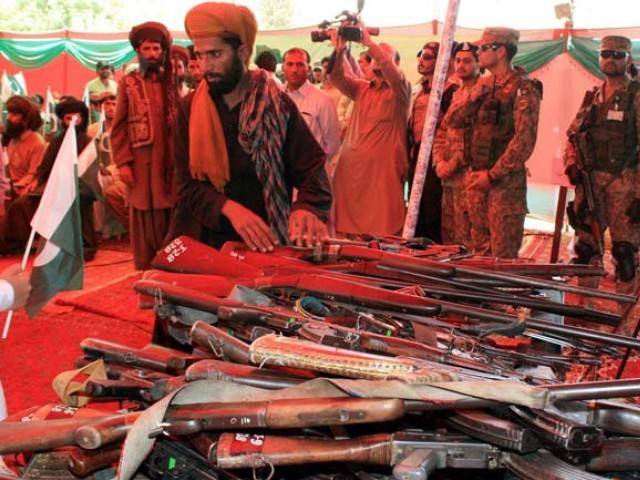 More than 300 militants lay down arms in Balochistan