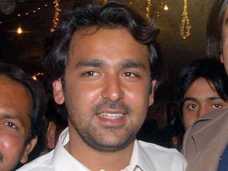 Musa Gillani's guards fired on Imran's convoy: PTI alleges