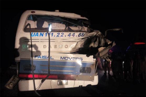 Bus-trailer collision near Khanewal claims 11 lives