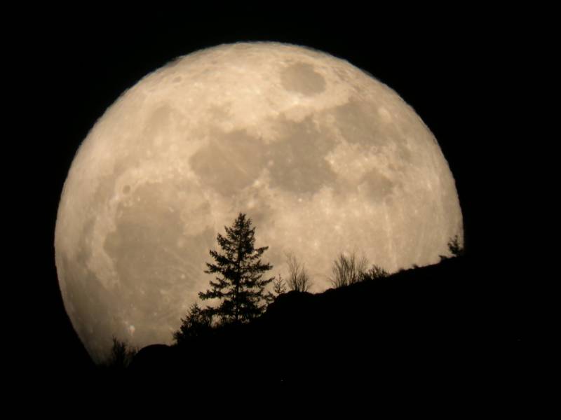 New Year’s supermoon to light up skies tonight