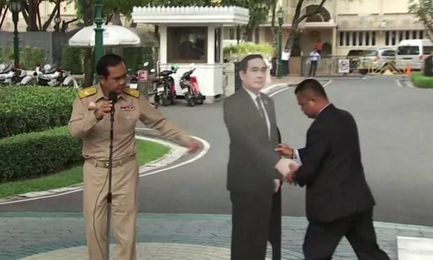 Thai PM uses cardboard cutout to avoid media’s questions