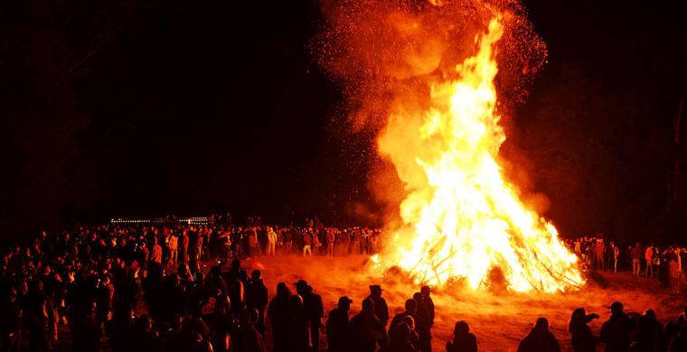 'Bhogi' bonfire smoke hits flight services