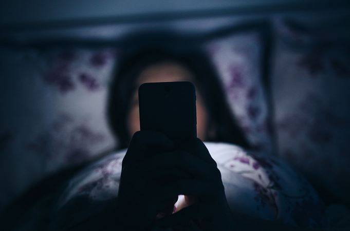 Spending an hour on Social Media can destroy your sleeping routine