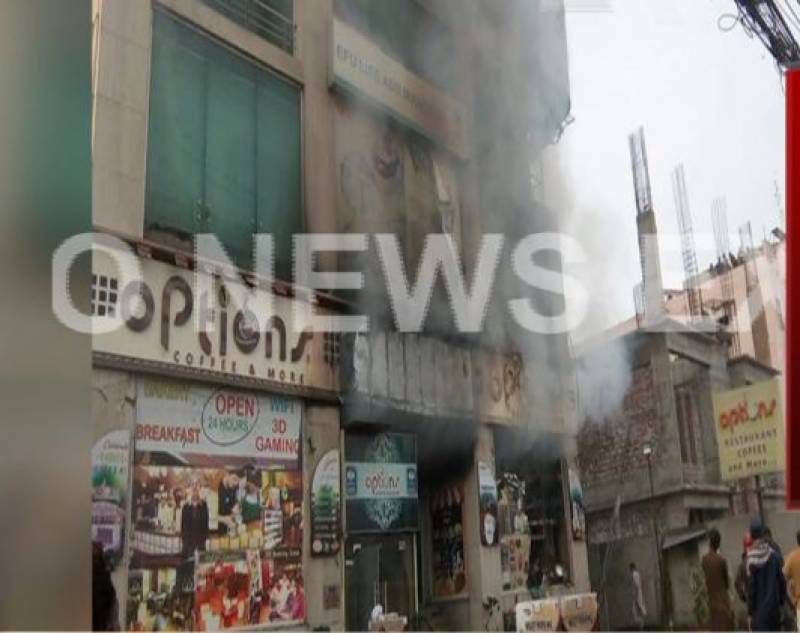 5 dead as fire erupts in bakery of Lahore Barkat market